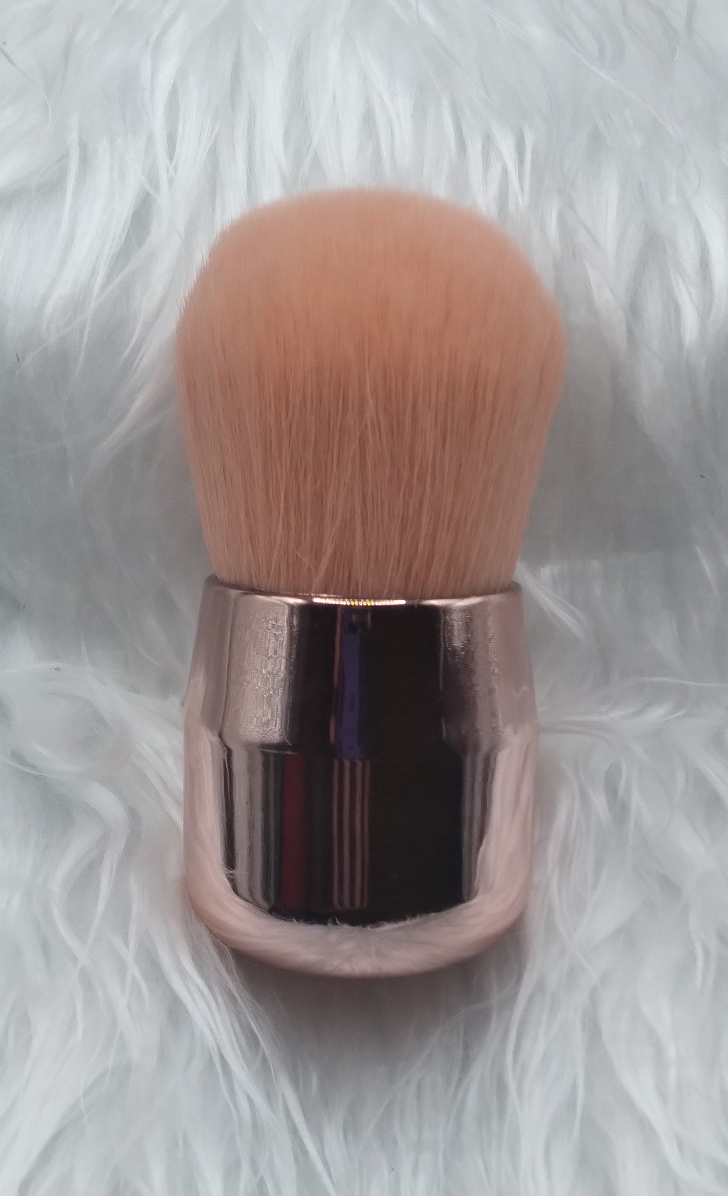 Loose powder make-up brush