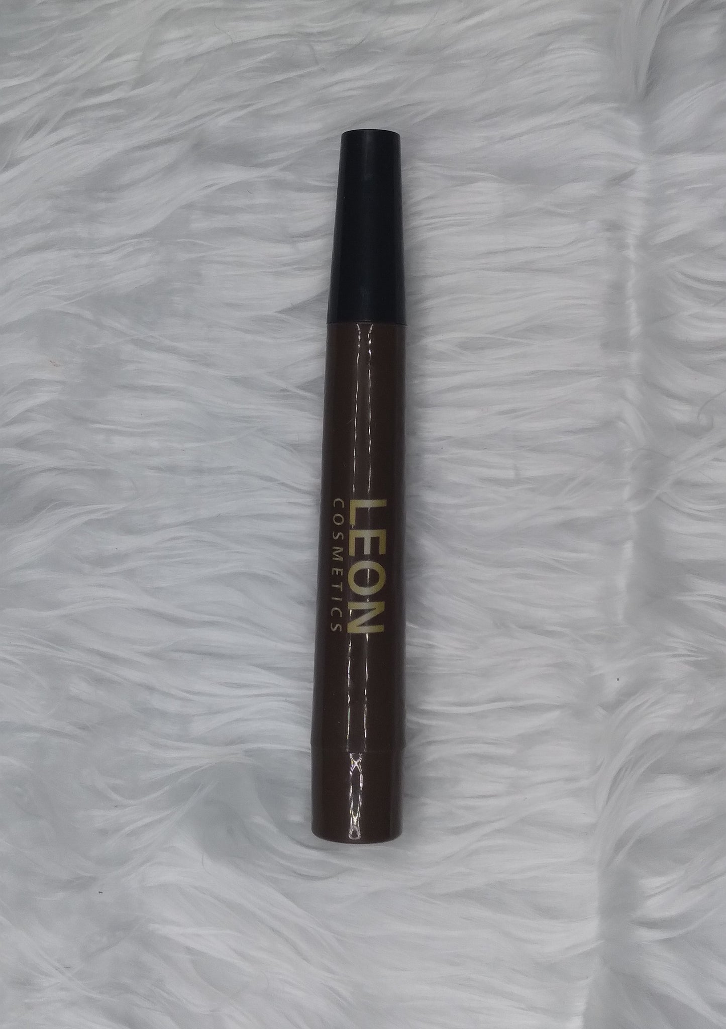 Liquid eyebrow pen