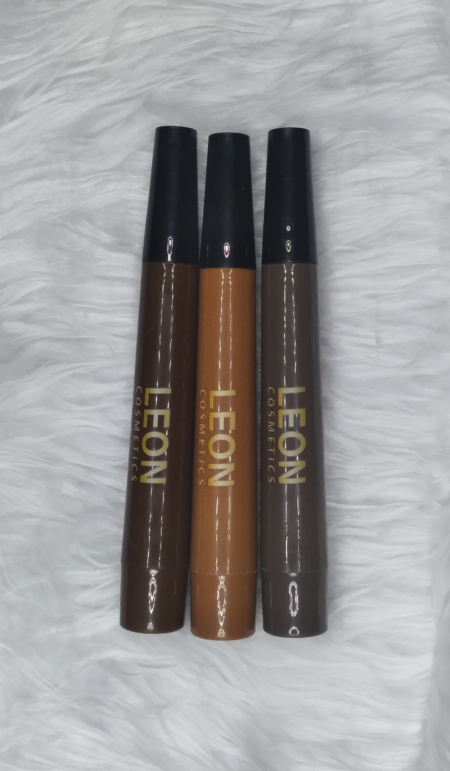 Liquid eyebrow pen