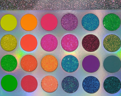 Eyeshadow palette with 24 shades