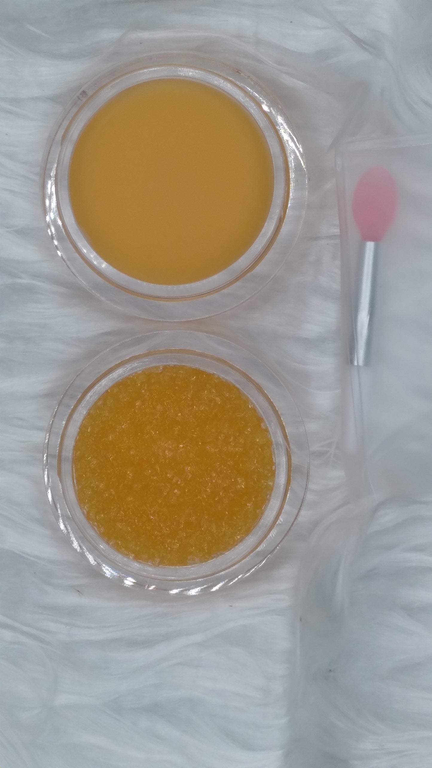 Lip scrub double action: balm and scrub