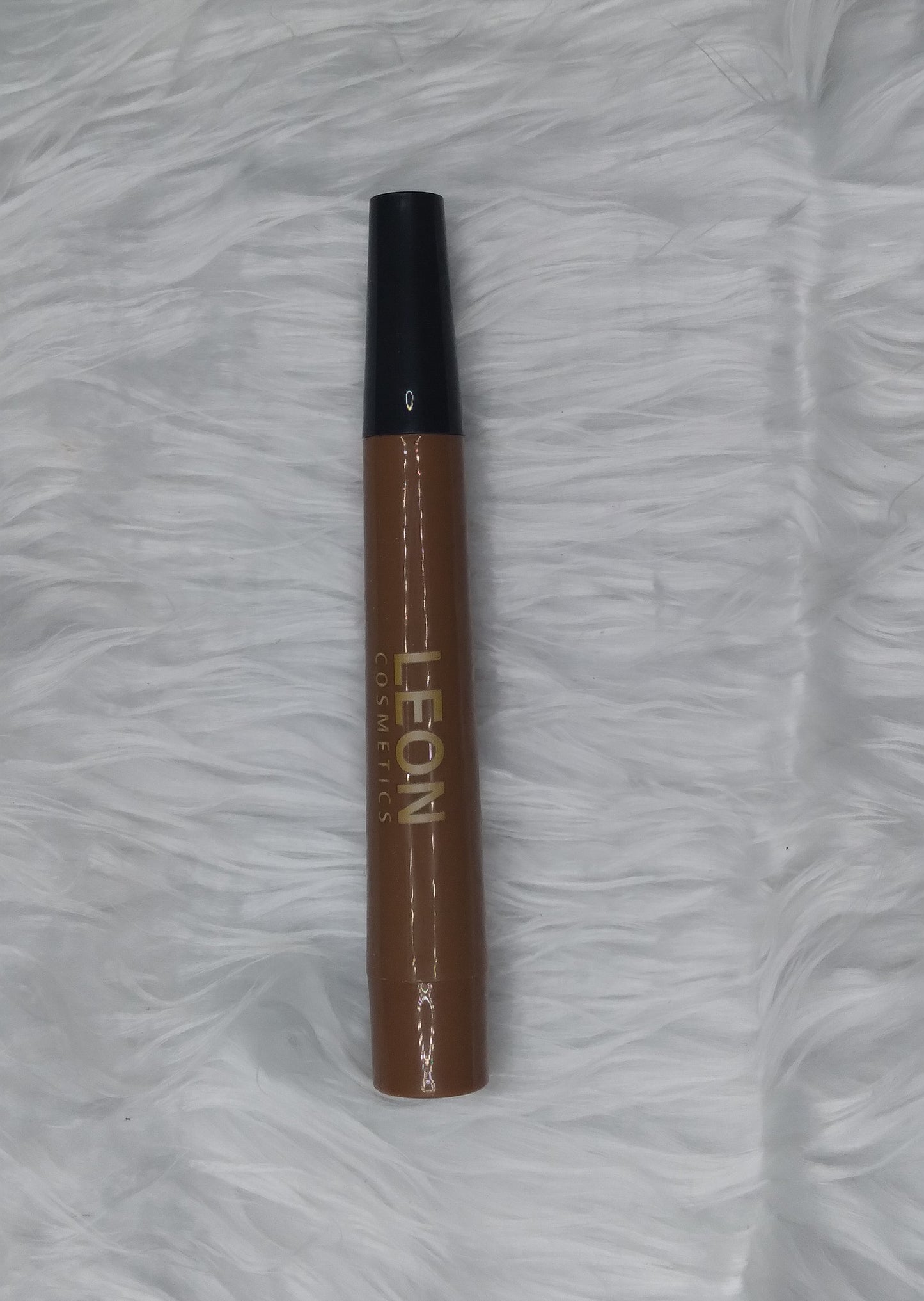 Liquid eyebrow pen