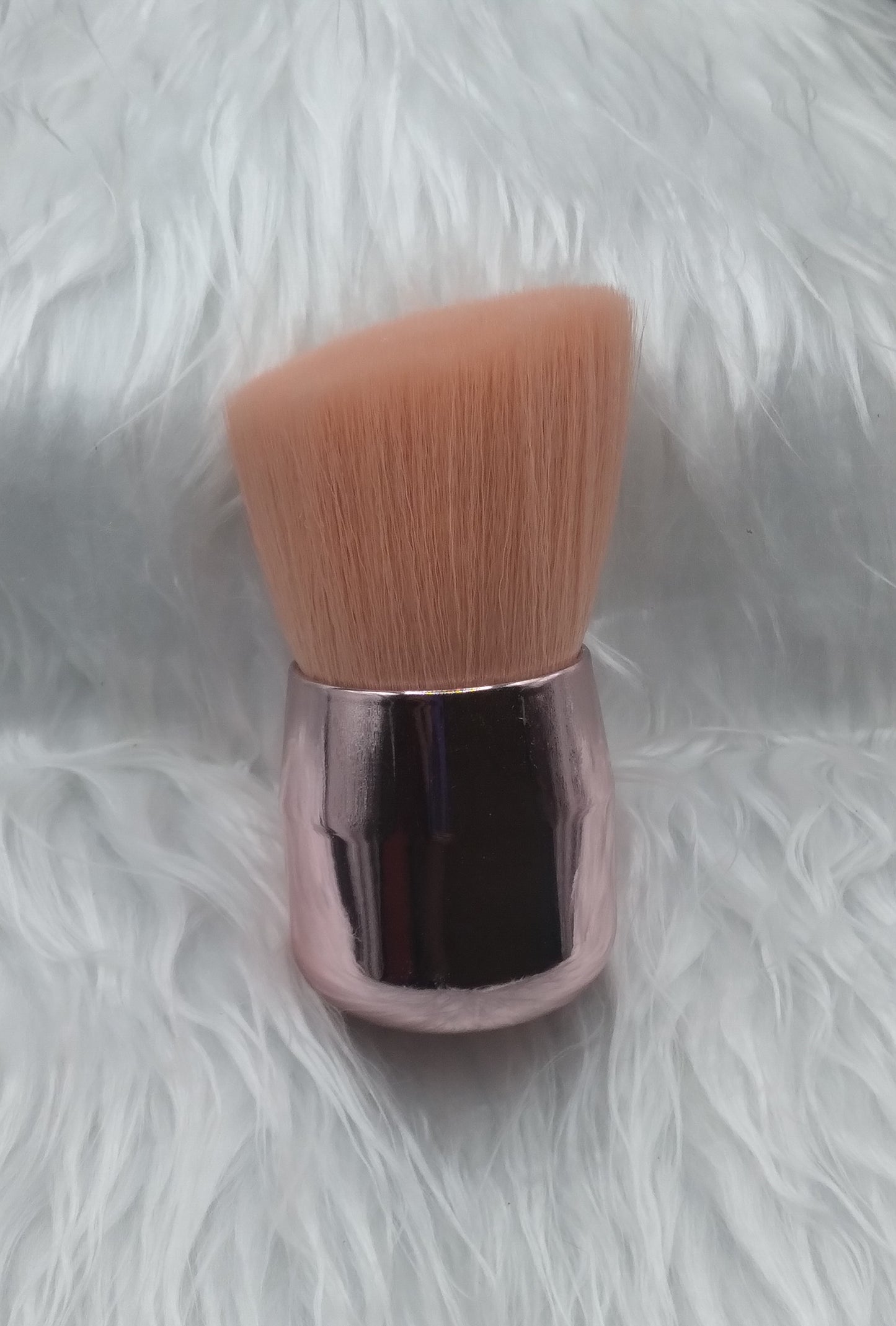 Loose powder make-up brush