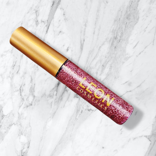 Liquid eyeliner with glitter