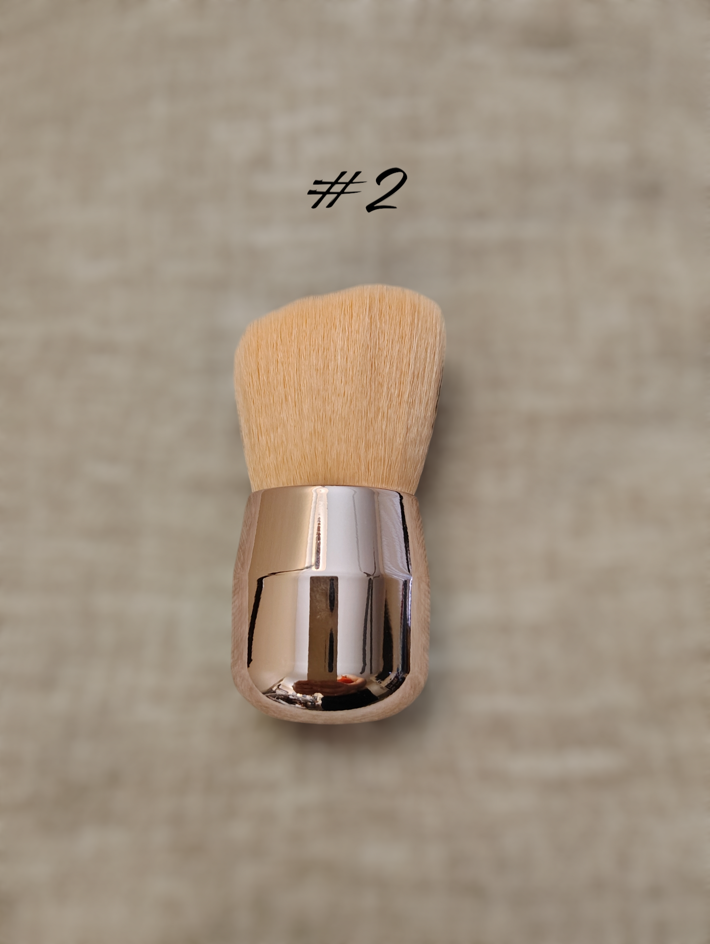 Loose powder make-up brush